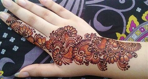 7_12 Simple Mehndi Design That Will Wow Everyone  STORYVOGUE