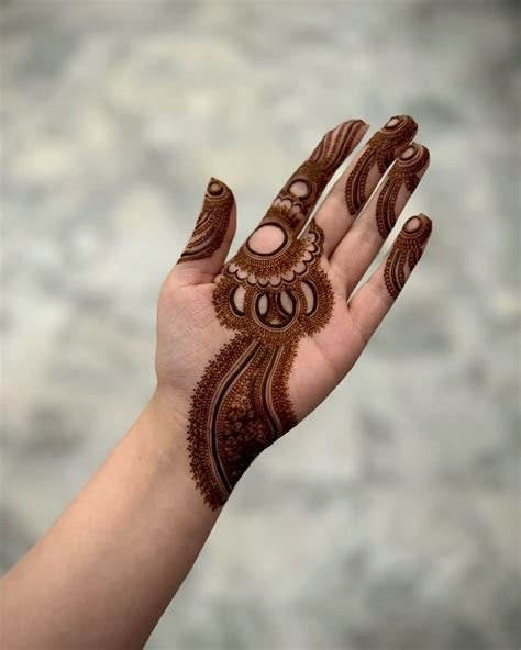 1_New Hatheli Mehndi Design for All Festive Celebrations