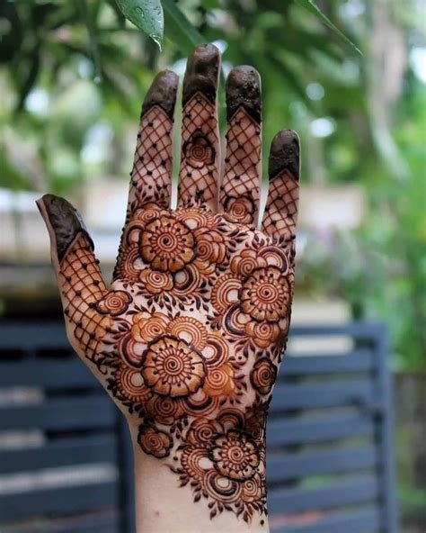 5_Hatheli mehndi design