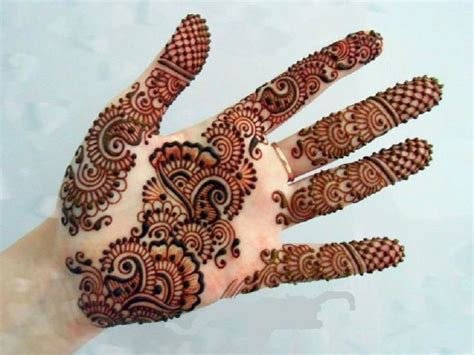 8_New Hatheli Mehndi Design for All Festive Celebrations