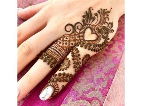 10_Heart Shaped Mehndi Designs 20 Simple Henna Heart Designs