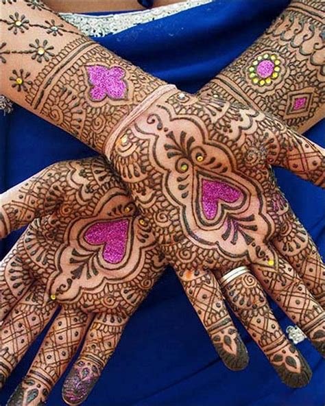 7_Heart Shaped Mehndi Designs 20 Simple Henna Heart Designs