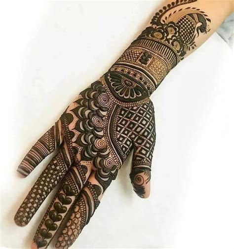 10_Easy Heavy Mehndi Design for Elegant Charm