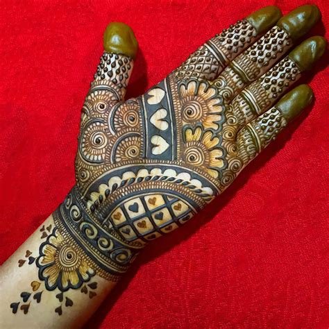 8_Beautiful Heavy Mehndi Design for hands  Mahendidesigncom