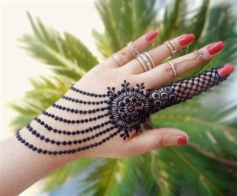 11_Simple Mehndi Design Images 20 Stunning Ideas for Your Next Occasion