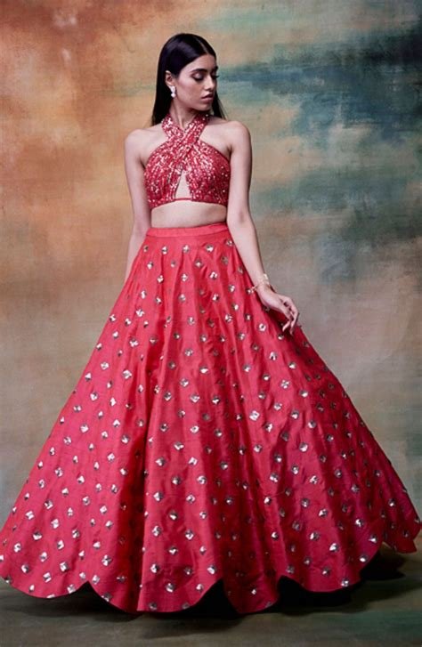 13_Tips  Tricks To Style A Trendy MehndiHaldi Lehenga  WedMeGood