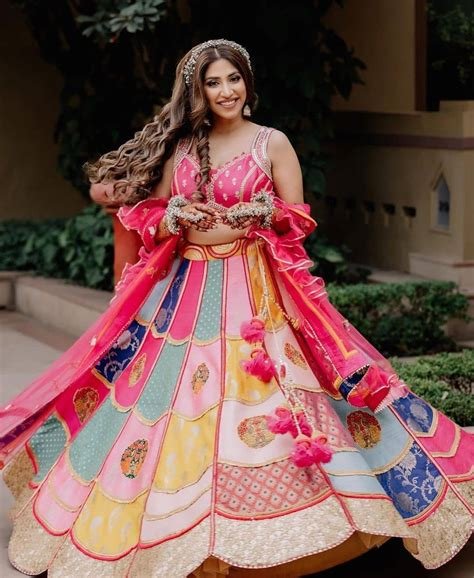 9_10 Amazing Mehndi Lehengas We Found Online For You To Buy Later