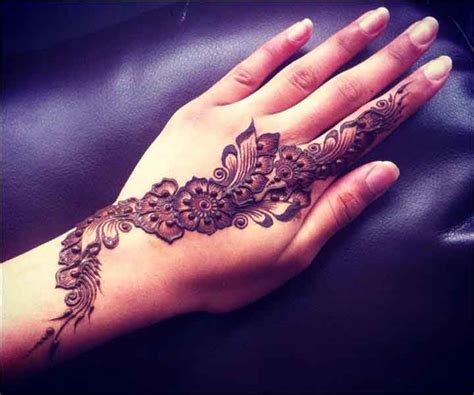 2_20 Latest and stylish one line Mehndi Designs for Hands