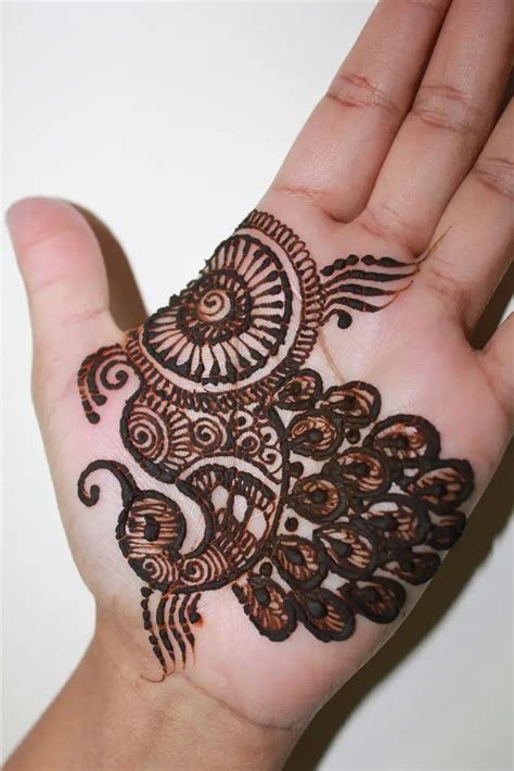 3_20 Latest and stylish one line Mehndi Designs for Hands