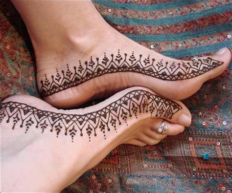 5_Single Line Mehndi Designs  10 Best  Simple One Line Mehndi