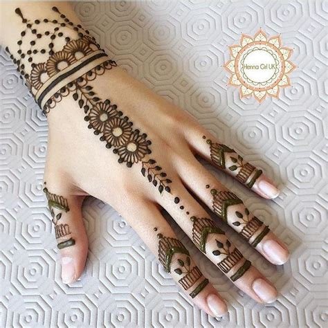 11_21 Simple Mehndi Design for Left Hand Inspirations For The Bride Squad