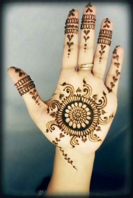 14_18 Best Hyderabadi Mehndi designs Images You Should Try in 2020