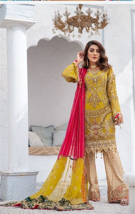 12_What do brides wear for Mehndi Function Know from Real Brides 2  K4