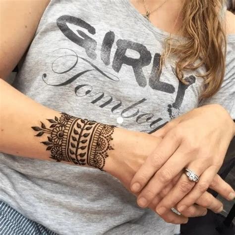 14_13 Mehndi Tattoo Designs That Will Blow Your Mind