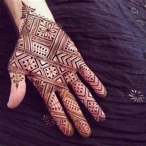 4_Simple Mehndi Design Images 20 Stunning Ideas for Your Next Occasion