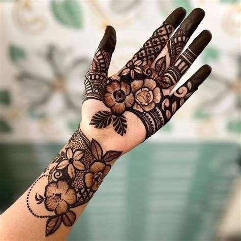 15_26 Stunning Finger Mehndi Designs Trending In 2021