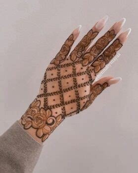 9_63 Stylish Front Hand Simple Mehndi Designs With Photos  Fabbon