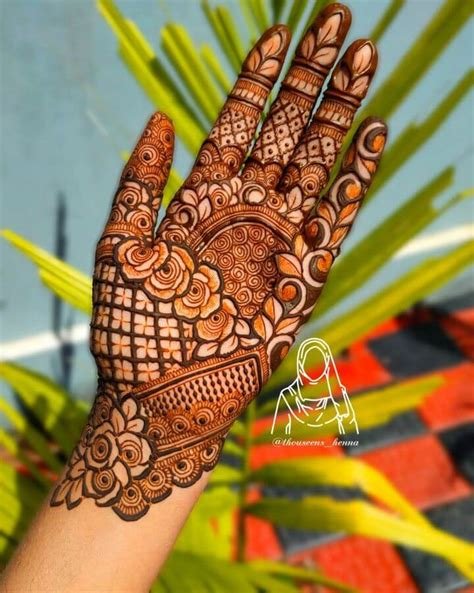 5_Trendsetting mehndi designs for the wedding season