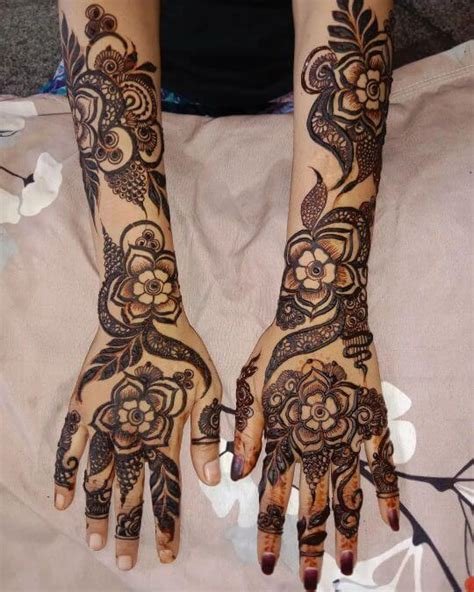 6_50 Simple Finger Mehndi Designs for Front  Back 2021 Finger Henna Ideas