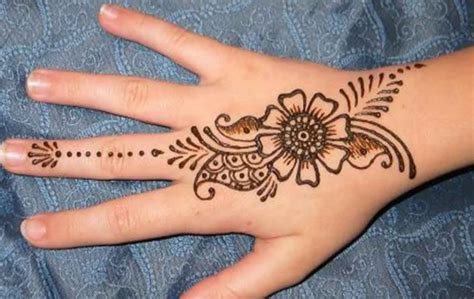 5_70 Simple Mehndi Designs For Hands  Body Art Guru