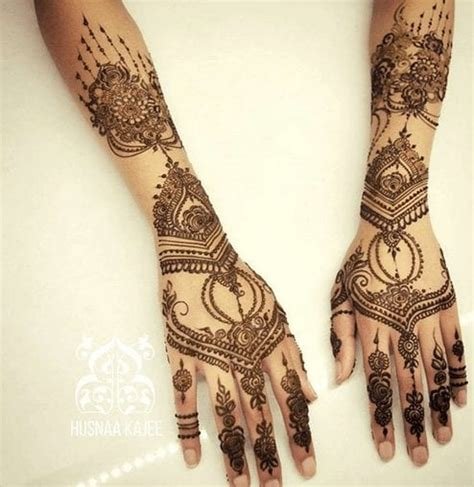 10_40 Cute Mughlai Mehndi Designs