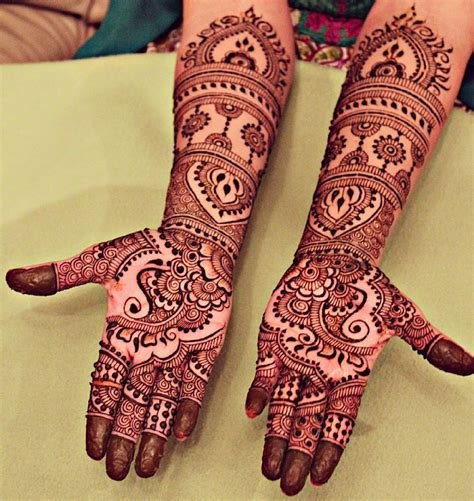 14_10 Muslim Mehndi Images for a Royal Bridal Look