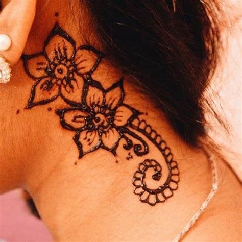 12_12 Superb Neck Mehndi Designs Collection  SheIdeas