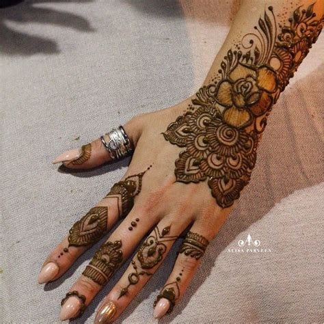 14_Top Rose Mehndi Designs To Be The Cynosure Of All Eyes