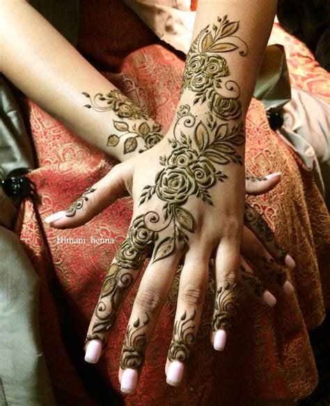 1_31 Unique And Beautiful Rose Mehndi Designs For DDay