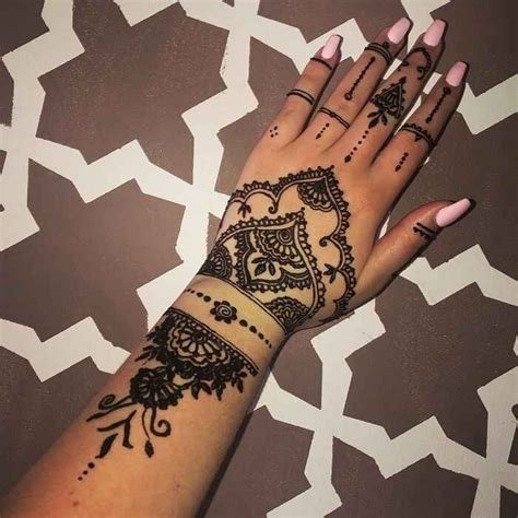 12_25 New Diwali Mehndi Designs Adorn Your Hands with Elegance