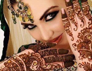 7_10 Trending Dubai Mehndi Designs Which Depict Your Love Story In