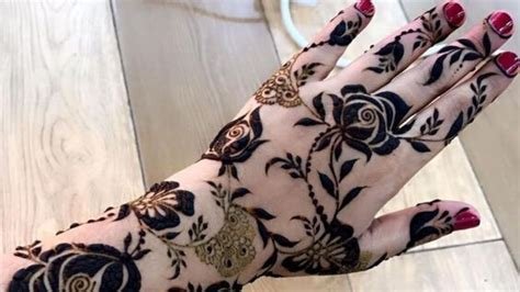 8_Top Most 20 Beautiful Dubai Mehndi Designs In Gulf Style