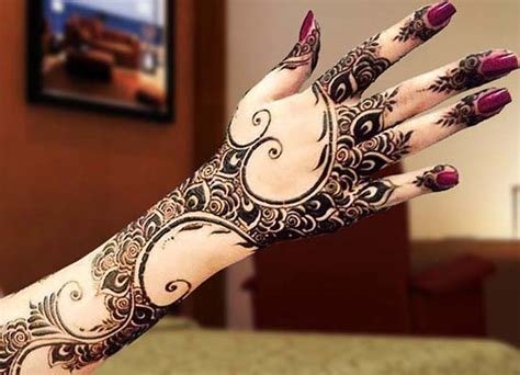 9_10 Trending Dubai Mehndi Designs Which Depict Your Love Story In