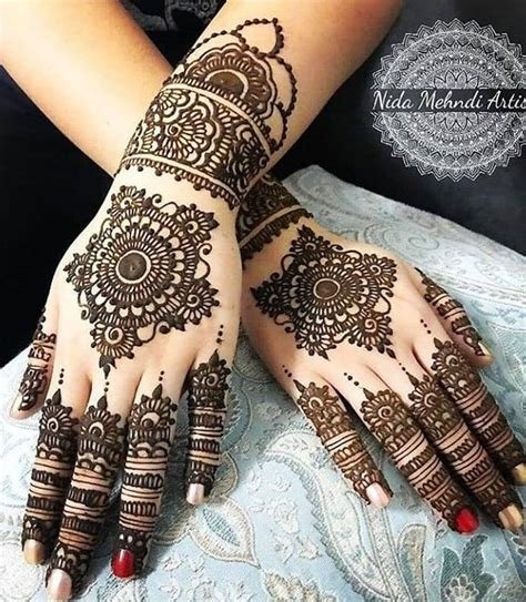 7_60 Beautiful and Easy Henna Mehndi Designs for every occasion