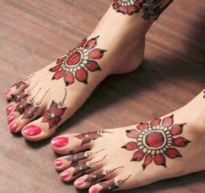 4_Prettiest Foot Mehndi Designs For Every Kind Of Bride