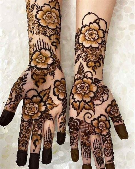 9_109 Best Khafif Mehndi Designs 2024 Stylish Bridal Design For Back