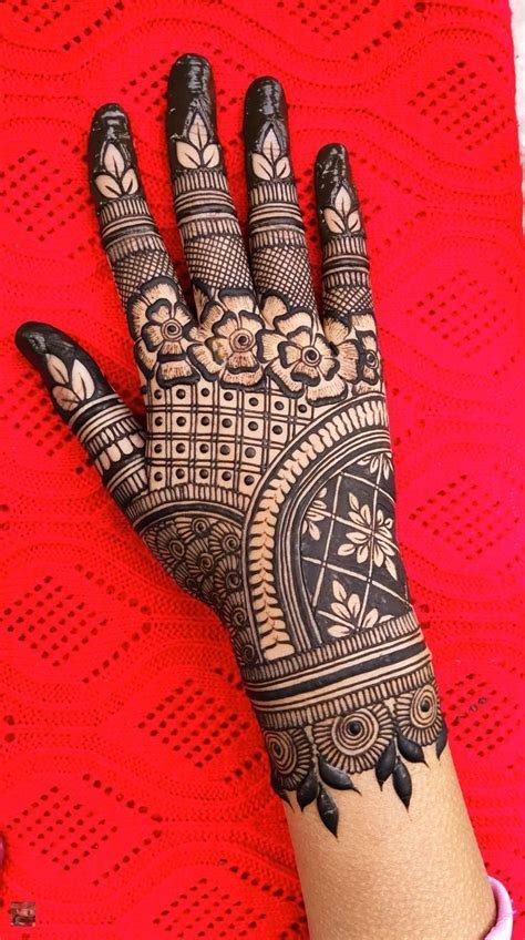 2_101 New Mehndi Designs 2022 Simple Mehndi Design