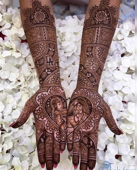 12_31 Dainty Engagement Mehndi Designs For Bride