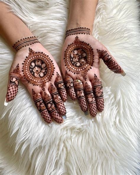 8_50 Simple Arabic  Bridal Mehndi Designs 2024