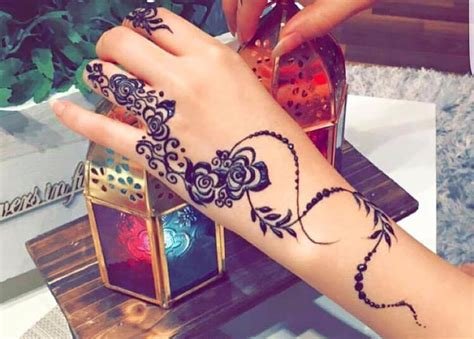 13_Top 15 Simple Dubai Mehndi Designs for Hans  Buy lehenga choli online