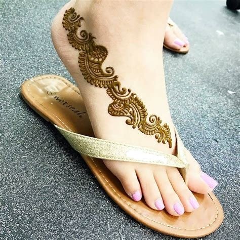 12_Prettiest Foot Mehndi Designs For Every Kind Of Bride