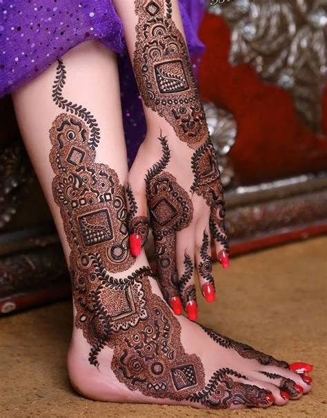 7_New Collection of Modern Mehndi Designs For Hands and Feet  Glossnglitters