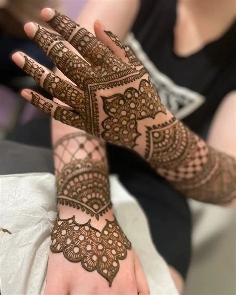 9_Modern Mehndi Design Attractive Mehndi Designs For the Modern Bride