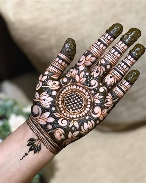 10_New Collection of Modern Mehndi Designs For Hands and Feet  Glossnglitters