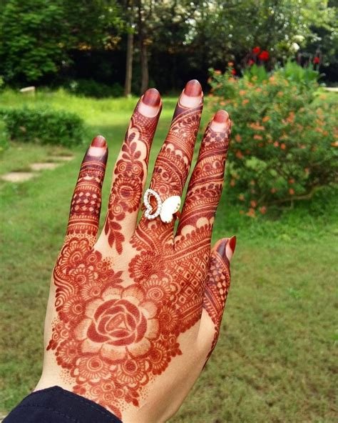 5_31 Unique And Beautiful Rose Mehndi Designs For DDay