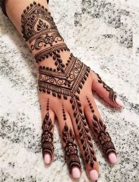 5_Extensive Compilation of 999 Stunning Mehndi Designs in New Style