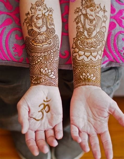 4_15 Exquisite Mehendi Designs for Karvachauth
