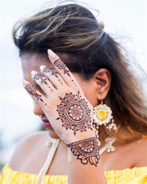 4_50 Best Flower Mehndi Design in 2023  citiMuzik