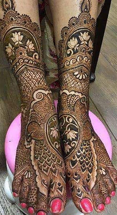 9_21 Simple Foot Mehndi Design That Are Perfect For BridesToBe