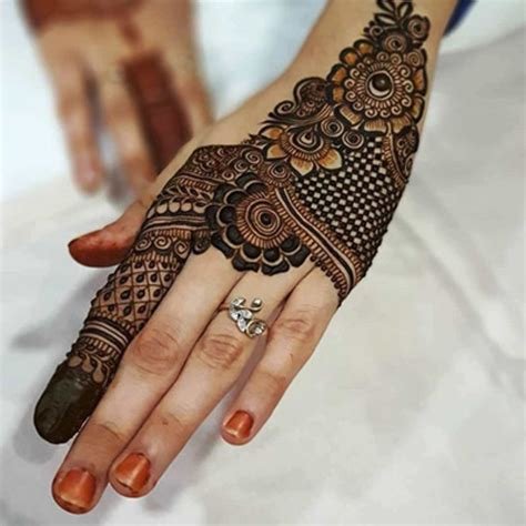 12_Simple Mehndi Design Images 20 Stunning Ideas for Your Next Occasion